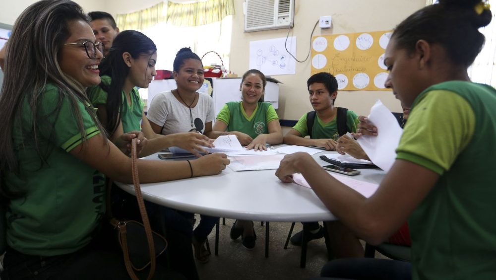 Pé-de-Meia: nascidos em setembro e outubro recebem parcela Imagem referente a Pé-de-Meia: nascidos em setembro e outubro recebem parcela