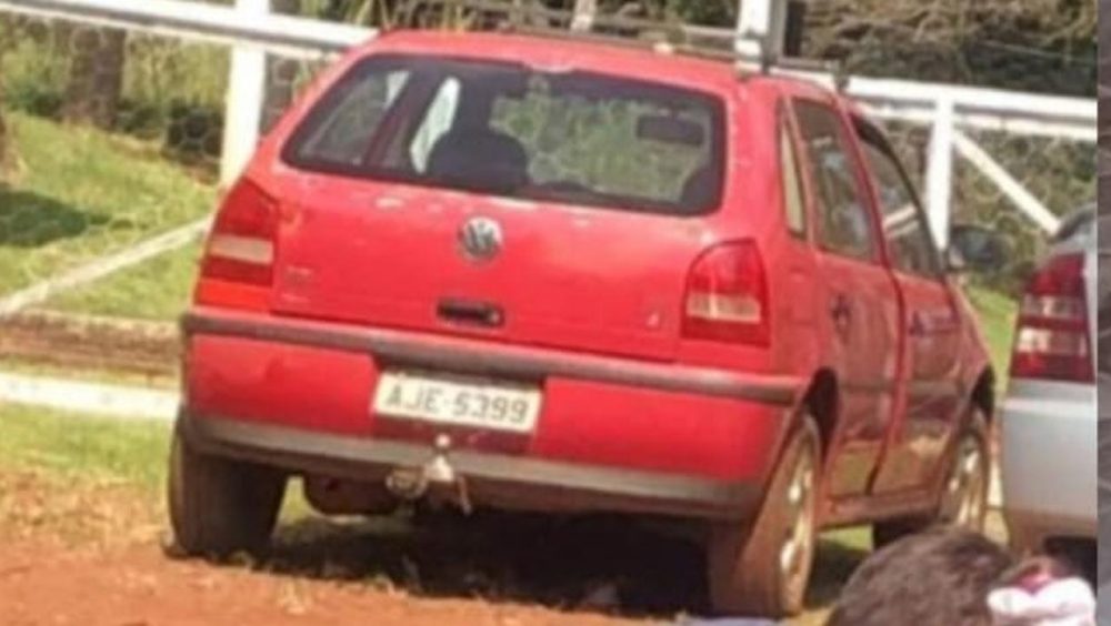 Gol vermelho é furtado no Bairro Periolo Imagem referente a Gol vermelho é furtado no Bairro Periolo