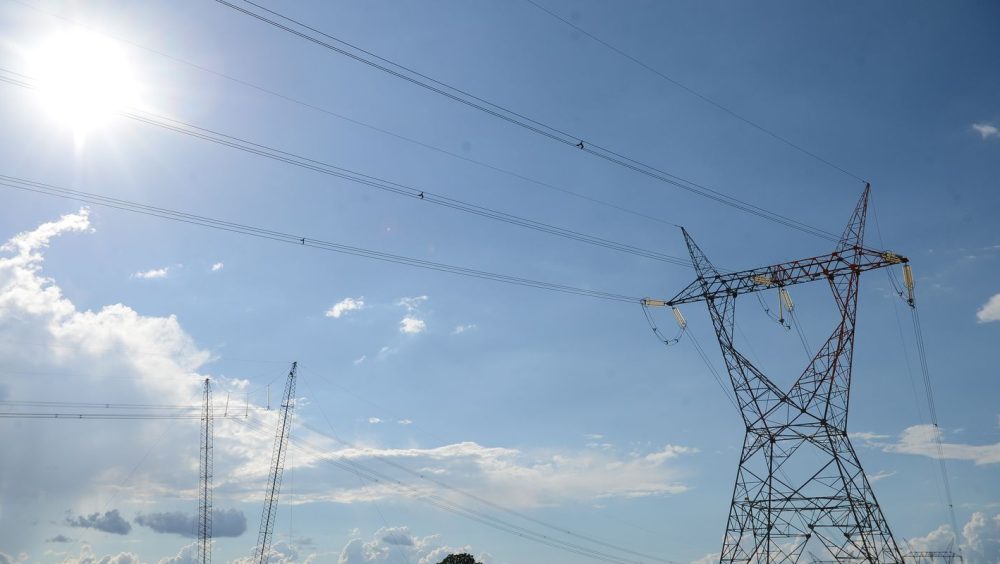 Aneel sorteia mais quatro lotes de transmissão de energia Imagem referente a Aneel sorteia mais quatro lotes de transmissão de energia