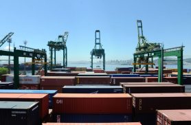 Projeção de superávit comercial é elevada para US$ 90 bilhões 