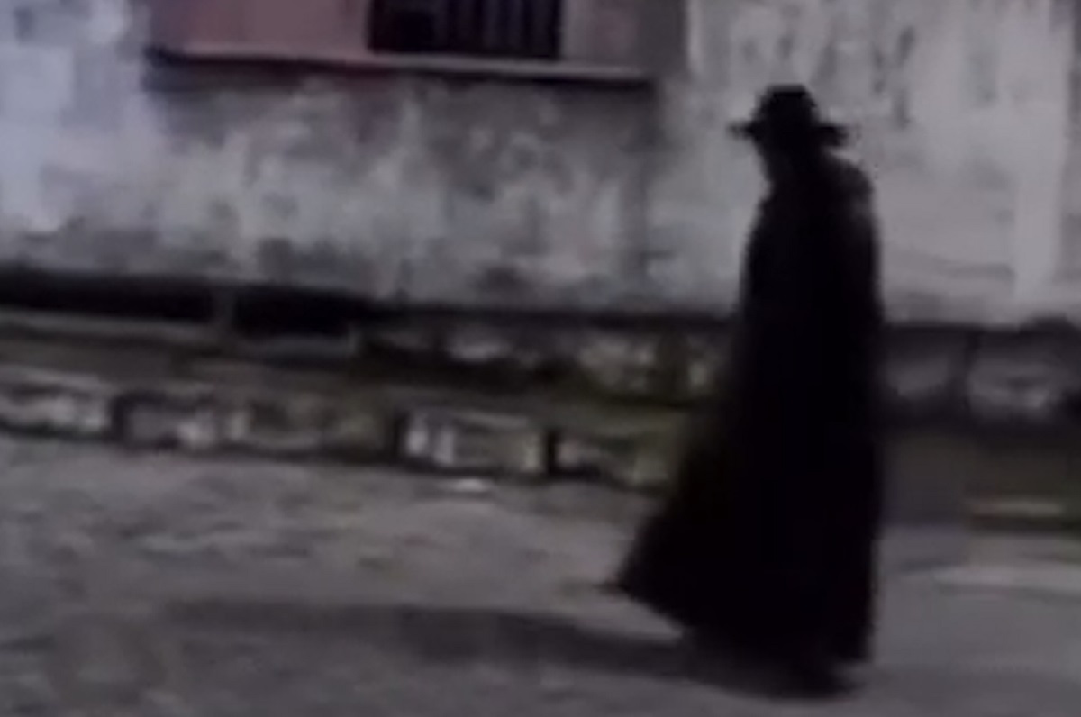 PM prende ‘lobisomem’ que apavorava na madrugada