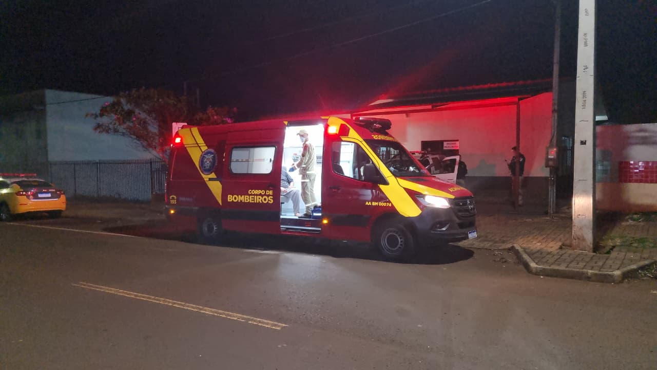 Homem é agredido, busca ajuda em base da PM e é socorrido pelo Siate em Cascavel