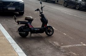 Internauta reclama de autopropelidos estacionados em vagas destinadas a carros em Cascavel