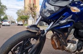 Acidente de trânsito deixa motociclista ferido em Cascavel na Rua Presidente Kennedy