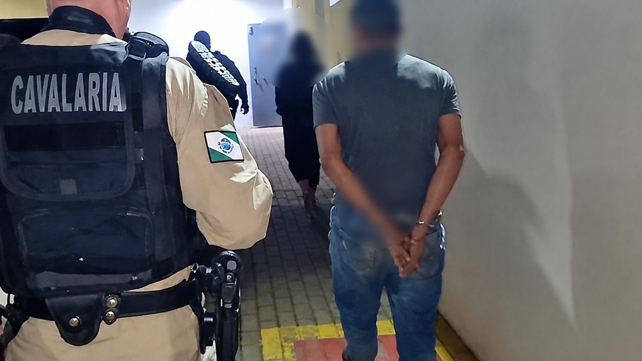 Casal é detido em Santa Tereza com caminhonete furtada em Santa Catarina