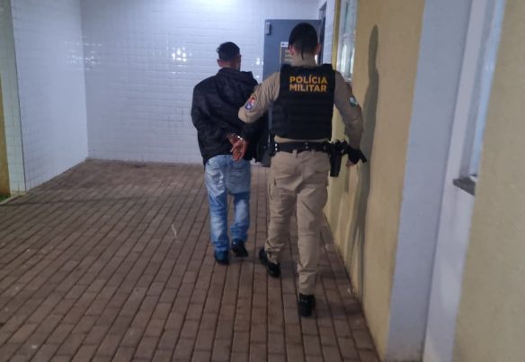 Homem ameaça a ex e acaba preso pela PM no Universitário