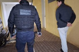GM recupera motocicleta com alerta de furto e detém condutor em Cascavel GM recupera motocicleta com alerta de furto e detém condutor em Cascavel