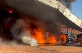Incêndio em barracão mobiliza Corpo de Bombeiros na zona rural de Cascavel