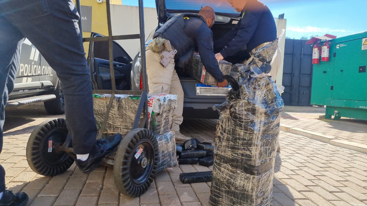 Volkswagen Tera carregado com maconha é apreendido pela PRF na BR-277