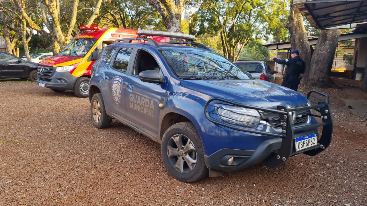 Mulher é agredida com garrafada na cabeça pelo companheiro