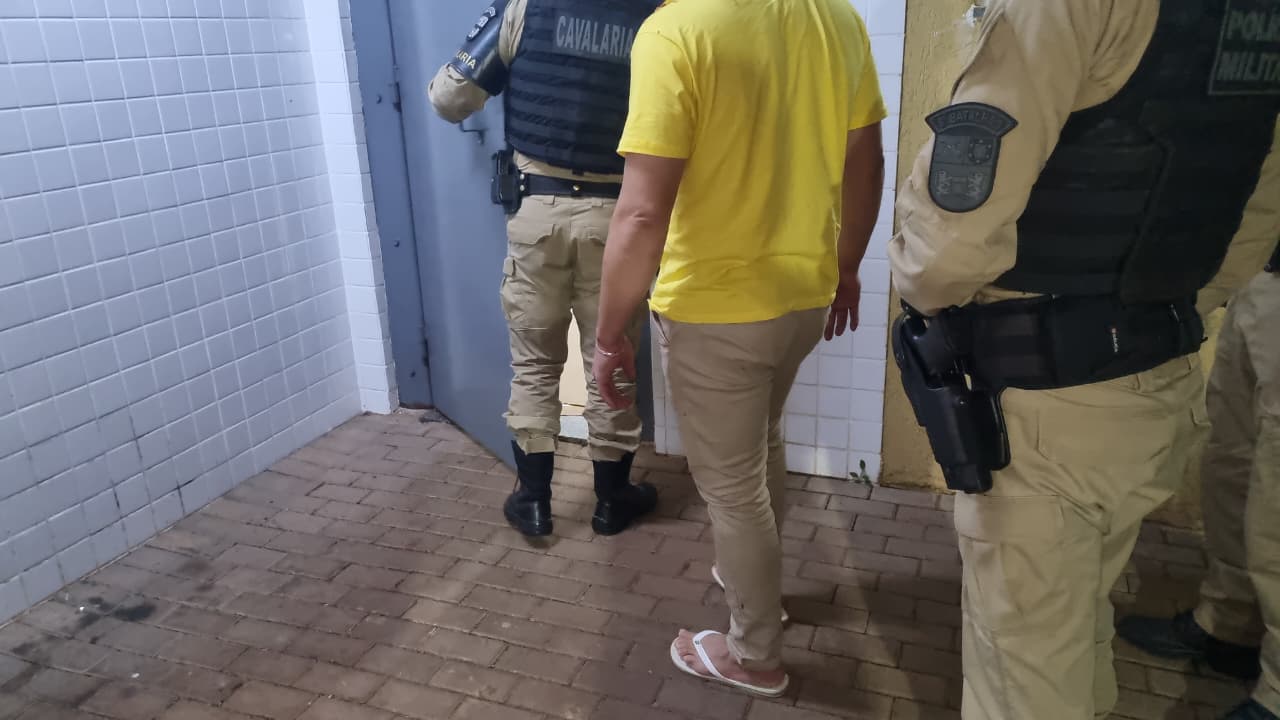 Homem é detido por equipe da Cavalaria após caso de Maria da Penha no Santa Cruz
