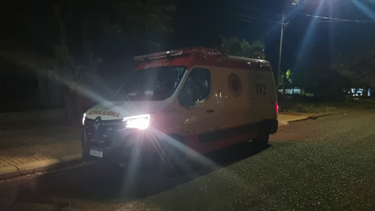 Adolescente de 13 anos fica ferido após queda de bicicleta no bairro Santa Cruz