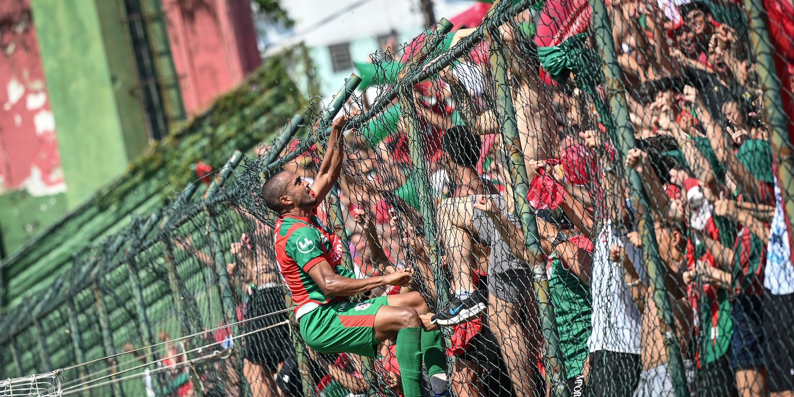 Imagem referente a Clássico centenário mexe com rivalidade Portugal x Espanha no Brasil