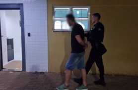 Homem em surto é detido no centro de Cascavel e acaba preso por mandado em aberto