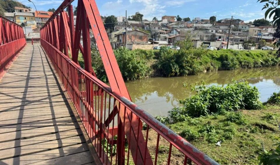 Motorista é identificado após ser encontrado morto em estado de decomposição na CIC Imagem referente a Motorista é identificado após ser encontrado morto em estado de decomposição na CIC