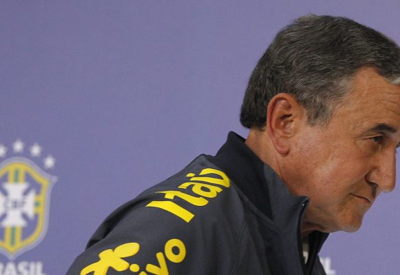 Parreira permanece internado na UTI com quadro de infecção pulmonar
