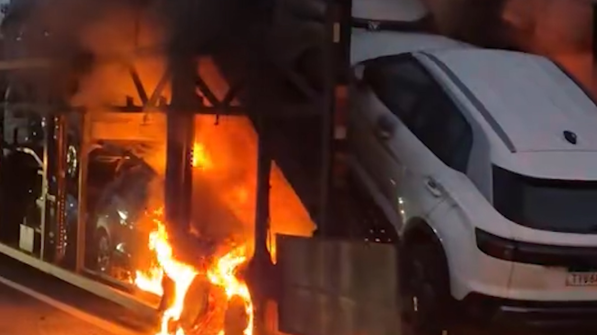 Novas imagens mostram intensidade das chamas que destruíram caminhão-cegonha carregado com veículos na BR-277