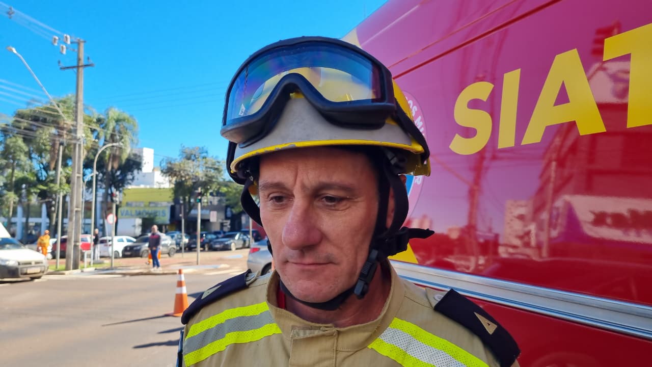 Bombeiro detalha estado de motociclista ferido em grave acidente no Centro de Cascavel