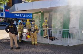 Moradores de rua invadem estrutura no Calçadão e provocam incêndio