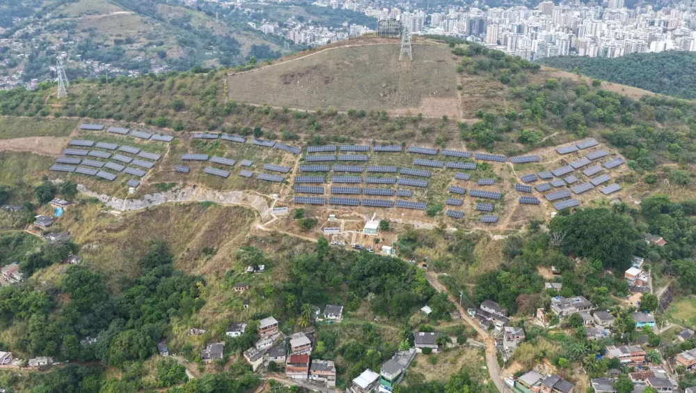 Imagem referente a Usina solar em comunidade de Niterói gera energia para 19 creches