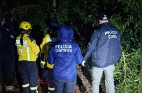 Adolescente de 17 anos é sequestrada e executada a tiros; dois suspeitos presos Adolescente de 17 anos é sequestrada e executada a tiros; dois suspeitos presos