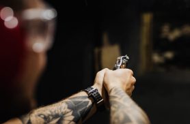 Mais diálogo, menos gatilho: Dia Mundial pelo Desarmamento propõe uma reflexão que continua atual Mais diálogo, menos gatilho: Dia Mundial pelo Desarmamento propõe uma reflexão que continua atual