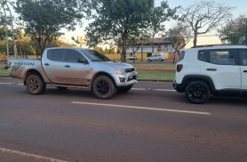 Colisão traseira entre Jeep Renegade e L200 Triton é registrada na Avenida Tancredo Neves Colisão traseira entre Jeep Renegade e L200 Triton é registrada na Avenida Tancredo Neves