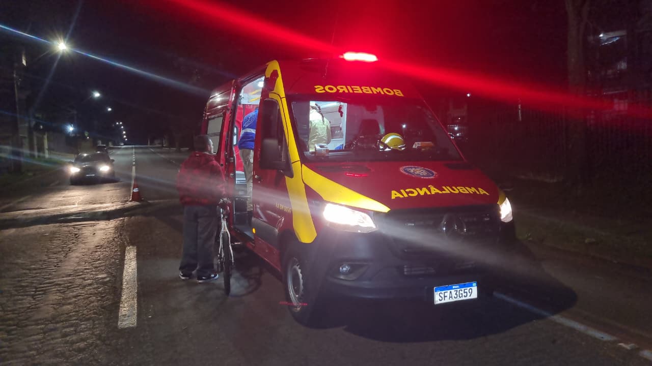 Ciclista fica ferido após sofrer queda na região da área militar em Cascavel