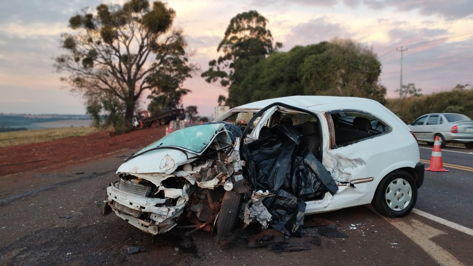 Imagem referente a Identificada vítima fatal de acidente entre carro e caminhão na BR-369, entre Cascavel e Corbélia