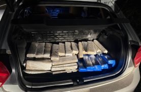 Receita Federal apreende 140 kg de maconha em abordagem na BR-277