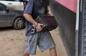 Furto de baterias chama a atenção no Bairro Cascavel Velho