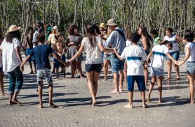 Projeto de música e valorização do mangue conscientiza alunos no Rio