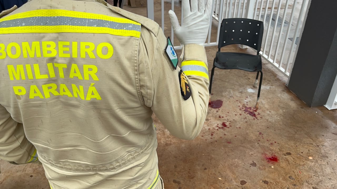 Ao cortar ‘tapirape’, mulher passa faca na mão e tem grande sangramento