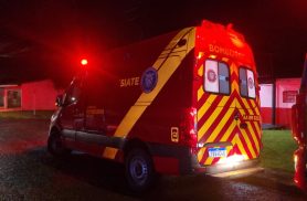 Homem de 55 anos sofre corte na perna após cair de mureta no Bairro Santa Felicidade