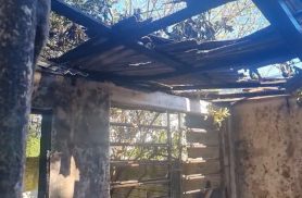 Incêndio mobiliza várias viaturas dos Bombeiros e destrói casa no Parque São Paulo