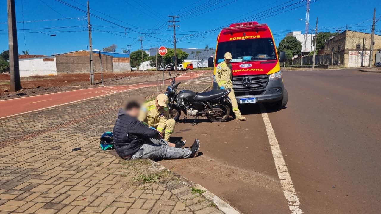 Motociclista fica ferido após colisão com carro no Bairro São Cristóvão