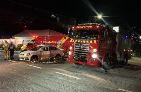 Motociclista fica ferido em acidente entre moto e carro no bairro Cancelli