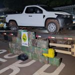 Imagem relativa a Polícia apreende 355 kg de maconha e recupera carro roubado após perseguição na PR-317, em Toledo