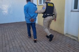 Ladrão vê fios 'dando sopa', corta cabeamentos mas dá azar em patrulhamento da PM