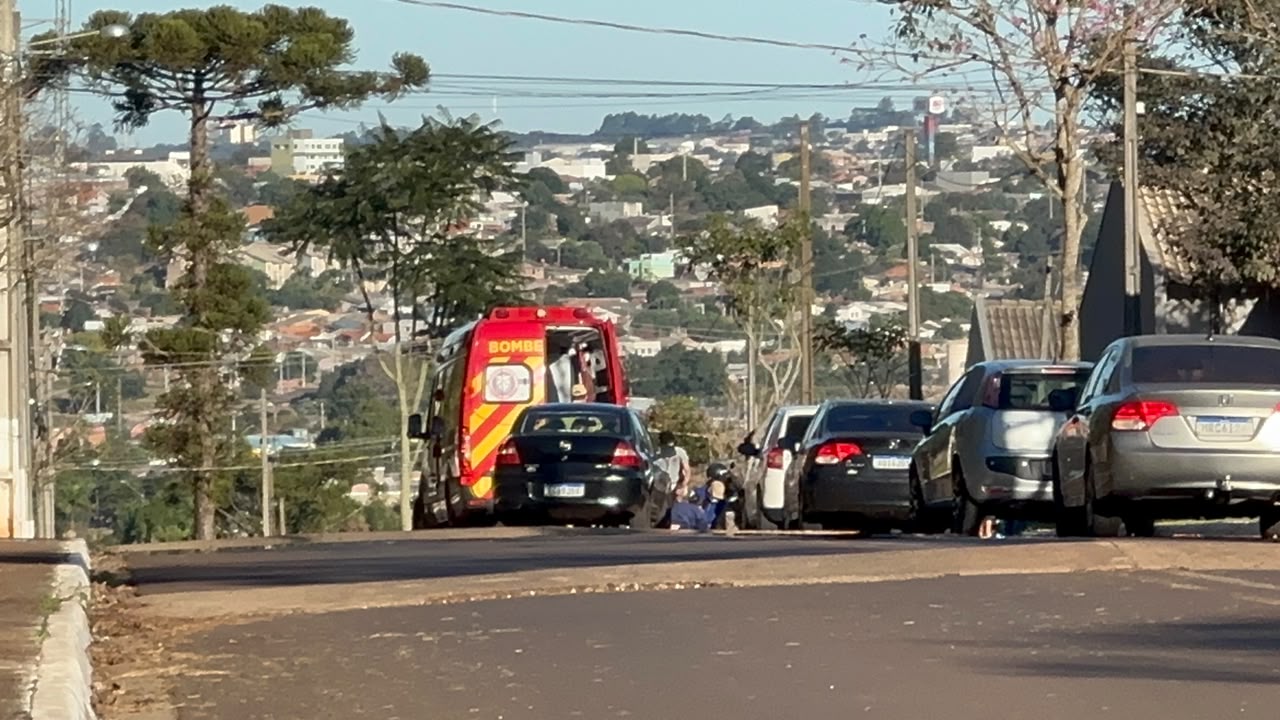 Com grande edema na cabeça, criança é socorrida após queda de bicicleta