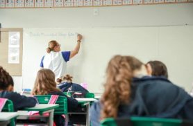 Veja o valor aprovado por vereadores para cartão-material escolar no município