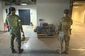 Ação conjunta da Polícia Federal e BPFRON apreende 474 kg de maconha em Guaíra
