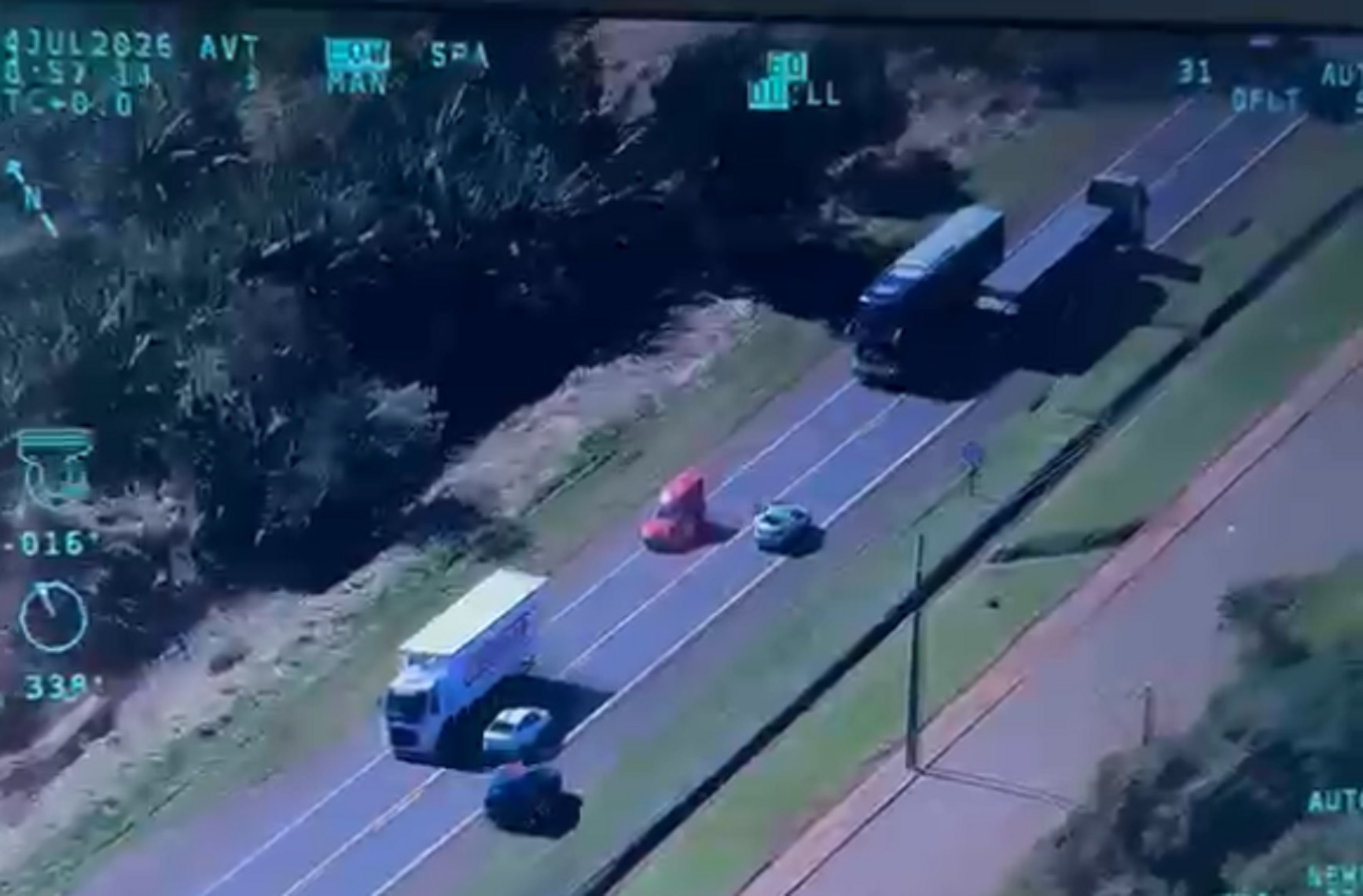 Vídeo mostra perseguição que terminou com apreensão de contrabando em Santa Tereza