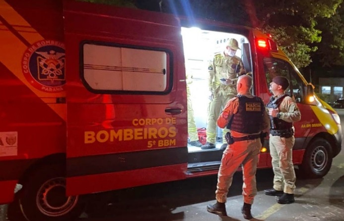 Corpo de Bombeiros atende vítima de agressão na região da praça Tamoio Imagem referente a Corpo de Bombeiros atende vítima de agressão na região da praça Tamoio