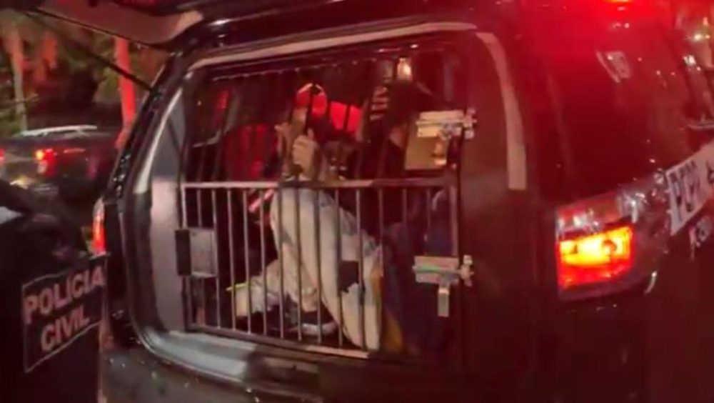 Três suspeitos são presos após tentativa de assalto a motorista de aplicativo em Foz do Iguaçu Imagem referente a Três suspeitos são presos após tentativa de assalto a motorista de aplicativo em Foz do Iguaçu