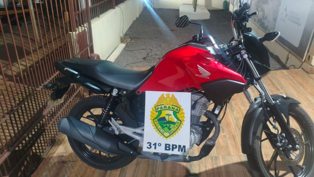 PM recolhe motocicleta após flagrar condutor sem habilitação em Palotina Imagem referente a PM recolhe motocicleta após flagrar condutor sem habilitação em Palotina