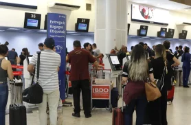 Setor de serviços cai 0,4% em maio por recuo na área de transportes Setor de serviços cai 0,4% em maio por recuo na área de transportes