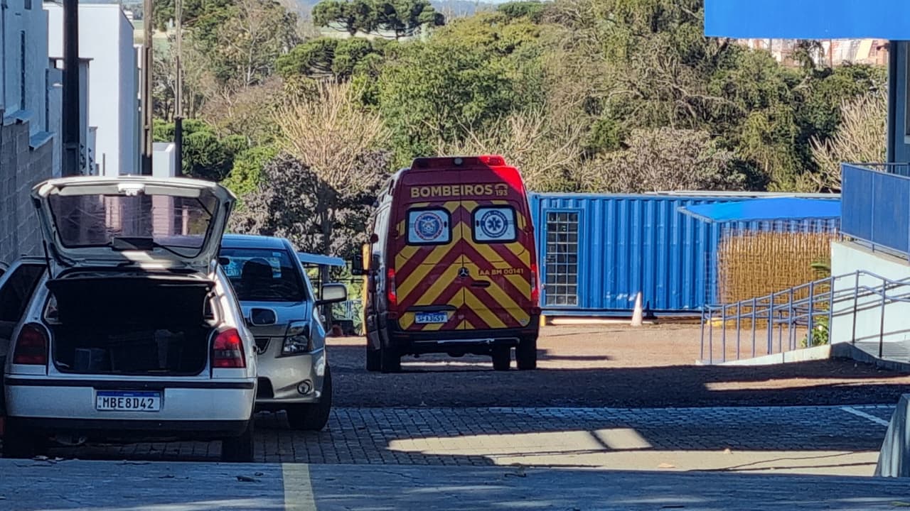 Trabalhador sofre queda ao desmontar andaime em obra na Rua Cuiabá