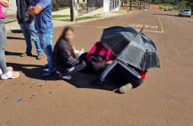 Três pessoas ficam feridas após colisão entre patinete elétrico e carro no Belmonte