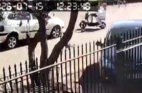 Veja como ocorreu acidente entre autopropelido elétrico e Scénic no Bairro Belmonte, em Cascavel
